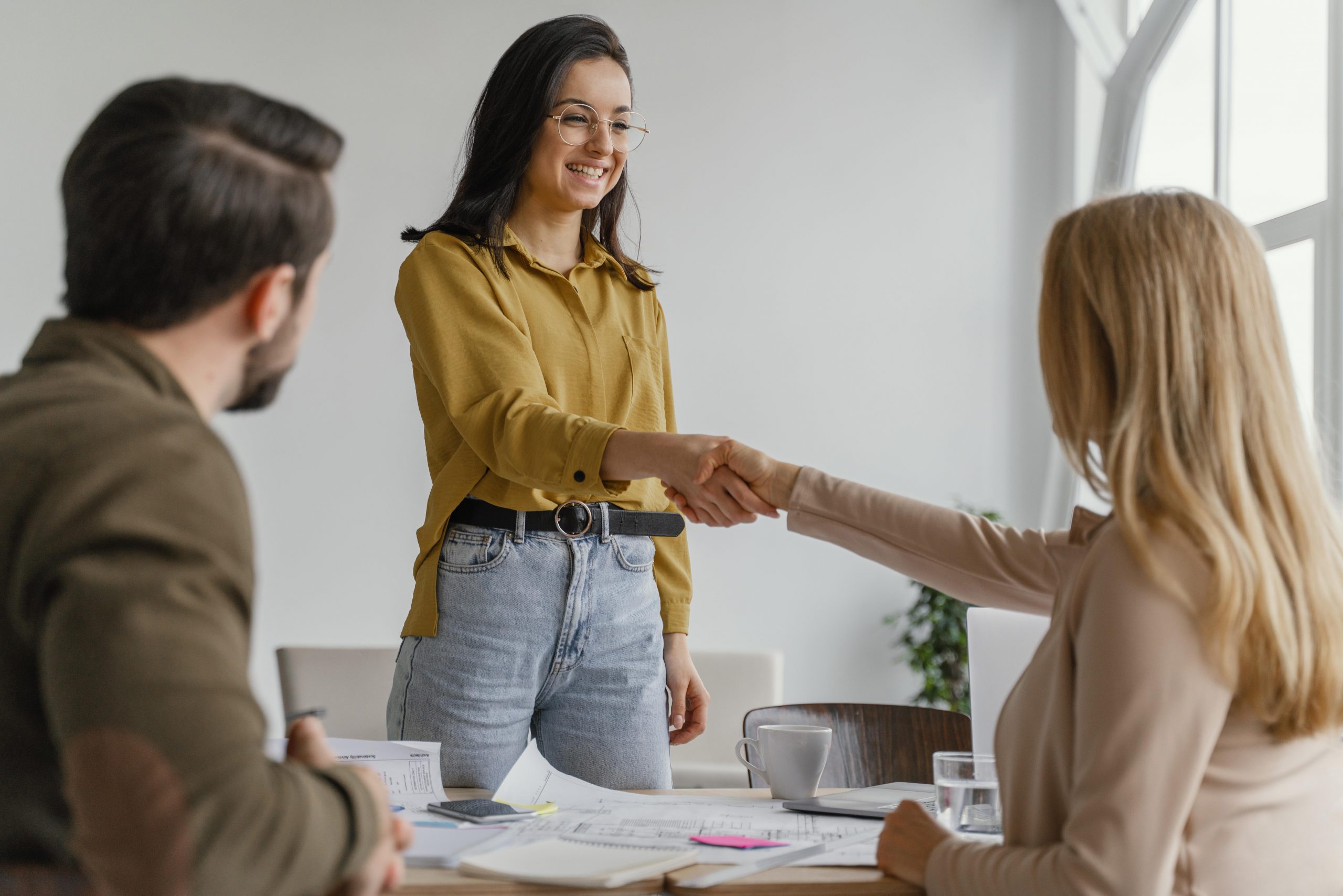La tasa de desempleo entre los jóvenes descendió hasta alcanzar mínimos históricos tras el covid