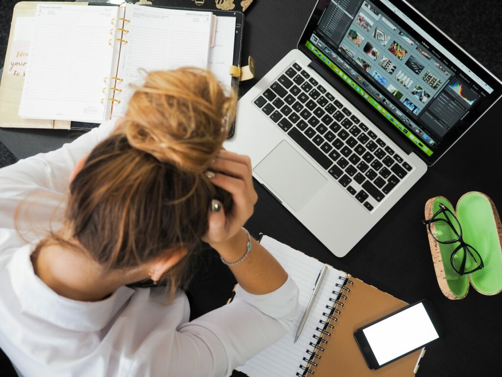 Un nuevo estudio analiza las ventajas de una semana laboral de cuatro días para conciliar la vida laboral y familiar