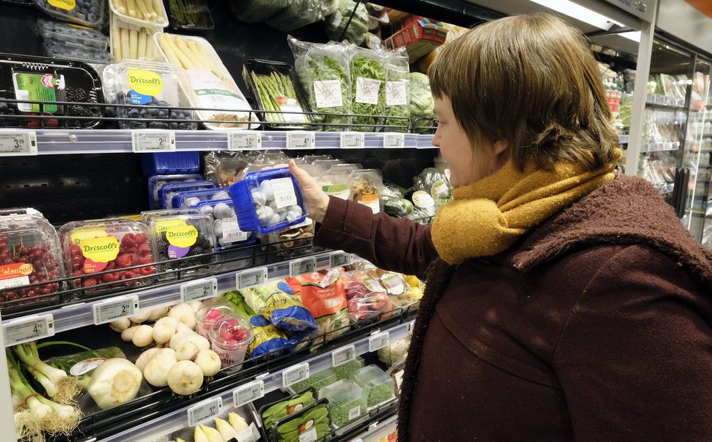 Las elecciones de los belgas, preocupados por los precios, reconfiguran el panorama de los supermercados